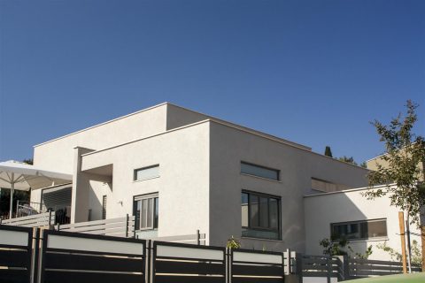 בית מודרני במצובה